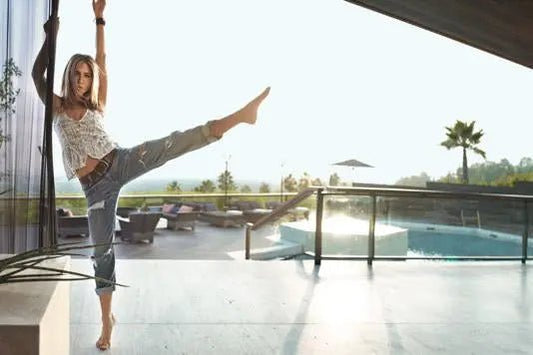 Unlock the Zen Secrets of Jennifer Aniston's Quincy Jones-Designed Home - Wax | Wane